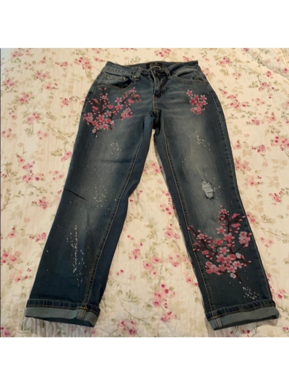 Earl Jean Floral Embroidered Women’s Cropped Cuff Jeans